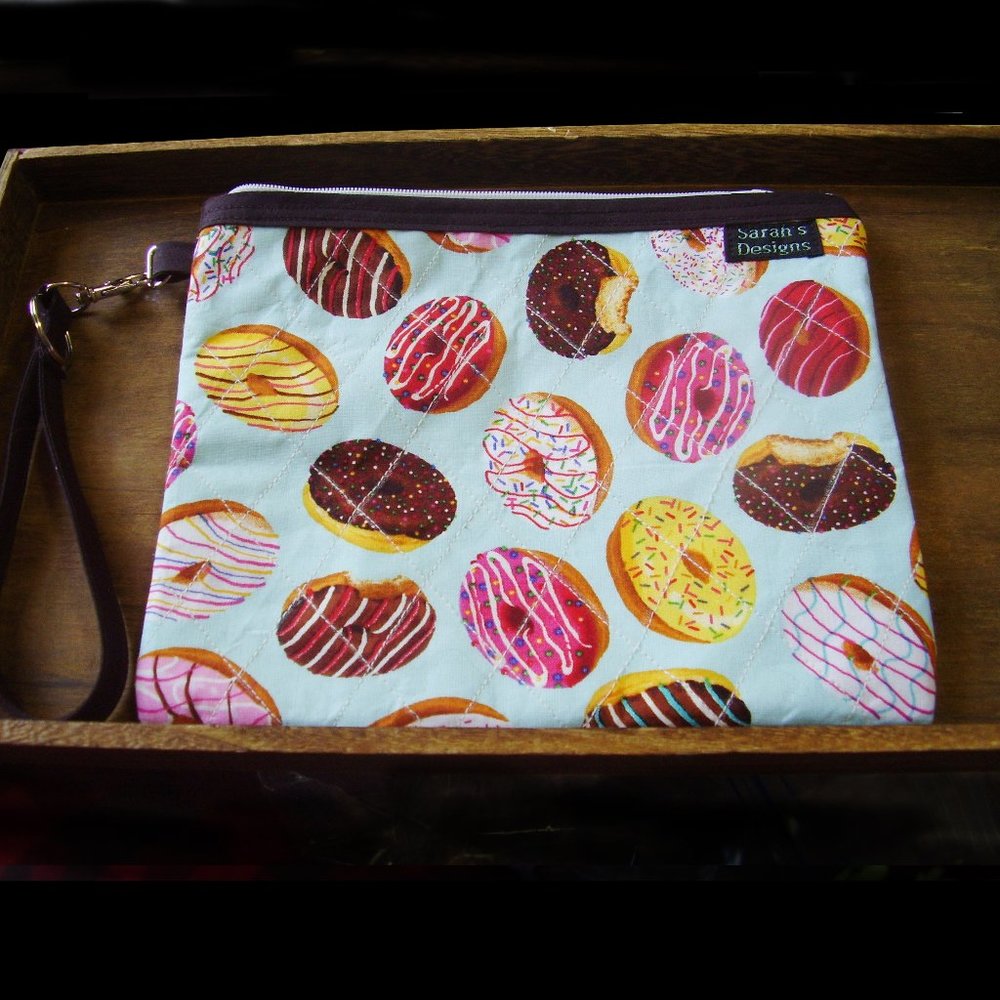 Donuts Wristlet zipper bag pouch w removable keychain